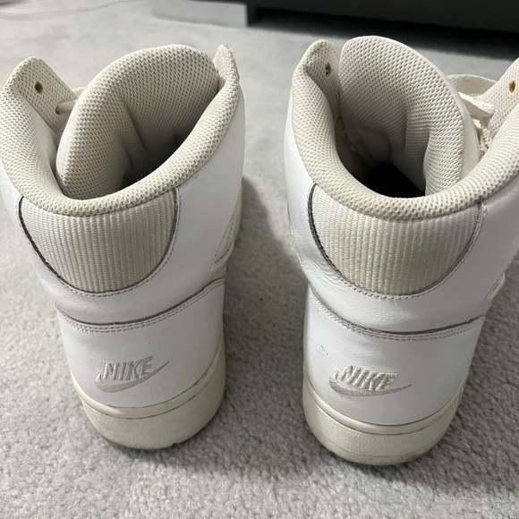 Nike Air Force One Size 11 - Picture 1 of 4